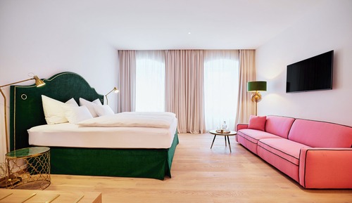 Superior Suite, Balcony, Courtyard View