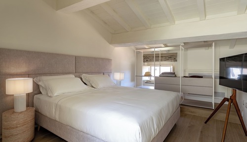 Signature Apartment