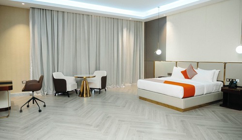 Executive Studio Suite