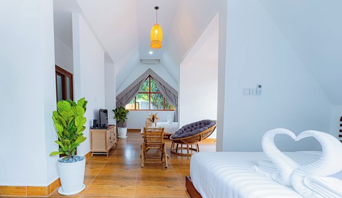 Deluxe Twin Room, Balcony, Garden View