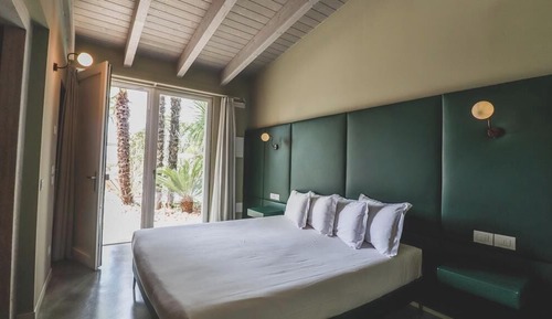 Premium Double Room, Pool View