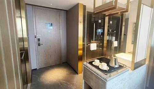 Superior Twin Room, City View