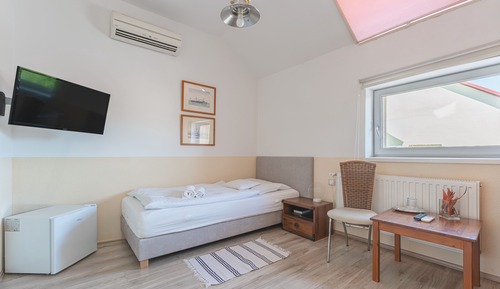 Standard Single Room, Courtyard View