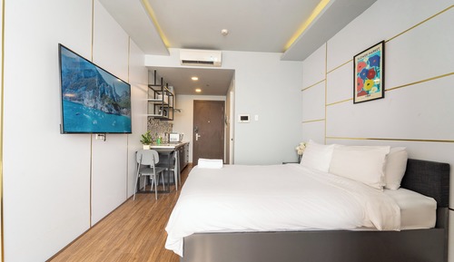 Deluxe Studio, River View