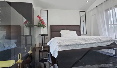 House, 1 Bedroom, Balcony, Garden View