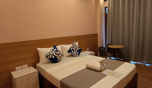 Double Room, 1 Queen Bed, Balcony, Mountain View