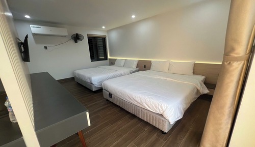 Family Room, Balcony