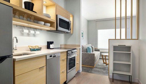 Suite, 1 Bedroom, Corner