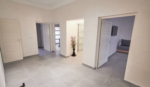 Luxury Apartment, Balcony, Mountain View