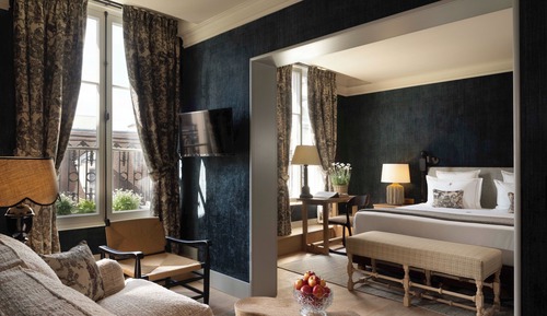 Comfort Suite, Balcony, City View