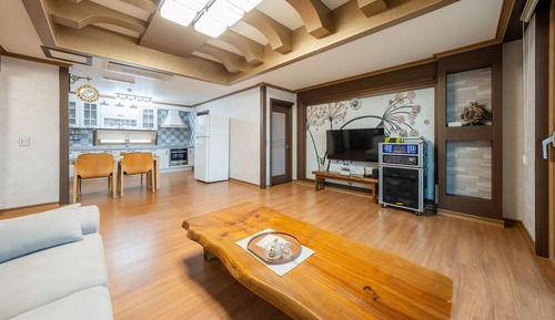 Basic Room, 4 Bedrooms (Private House B(Ocean View / BBQ))