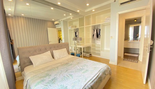 Luxury Apartment, City View