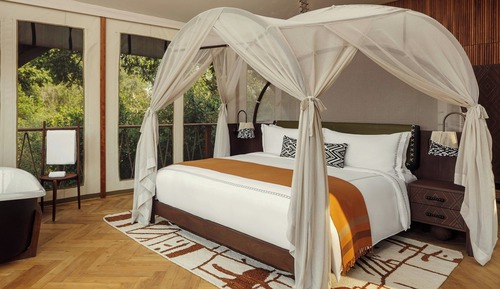 Suite, 1 King Bed, River View