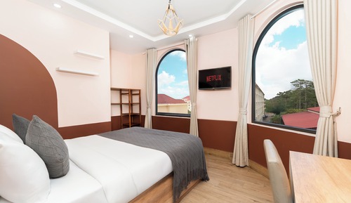 Standard Room, City View