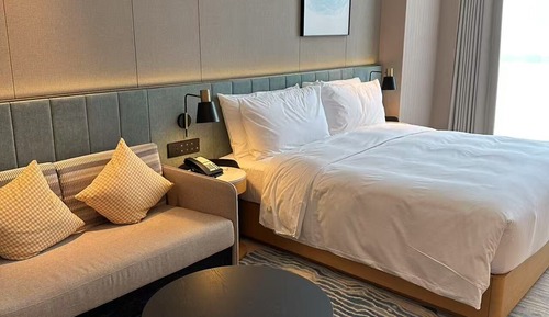 Superior Room, 1 King Bed