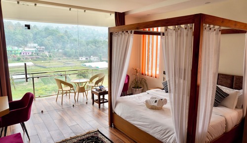 Superior Studio, Balcony, Valley View