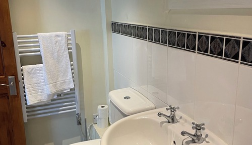 Room 5 at the Huntsman Inn - (Private Double Room at the Inn)