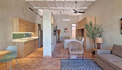 Standard Studio Suite, Pool View