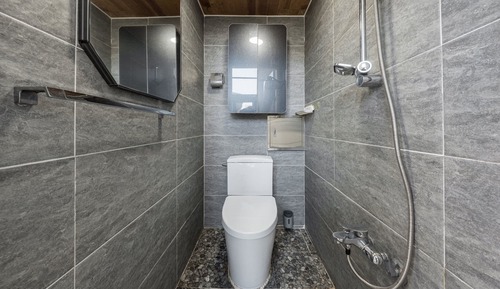 Basic Room, 1 Bedroom (Room 201 (Ocean View /BBQ))
