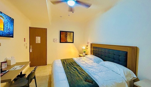 Deluxe Suite