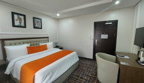 Deluxe Double Room Single Use
