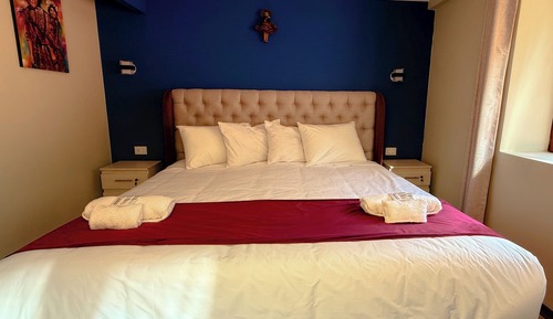 Room, 1 King Bed, Mountain View