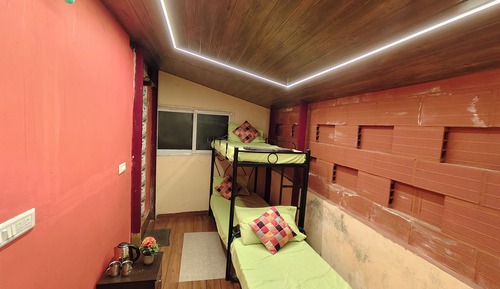 Basic Room, Mixed Dorm