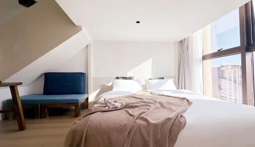 Comfort Duplex, City View