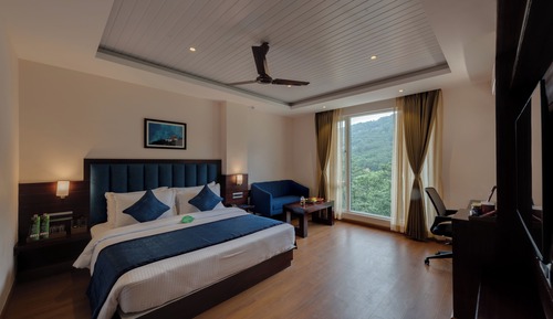 Club Room, Hill View