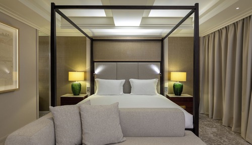 Deluxe River View Room
