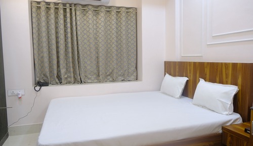 Club Room, 1 King Bed