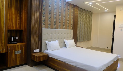 Junior Studio Suite