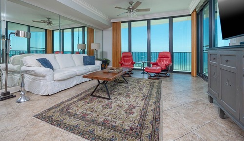 Condo, 3 Bedrooms