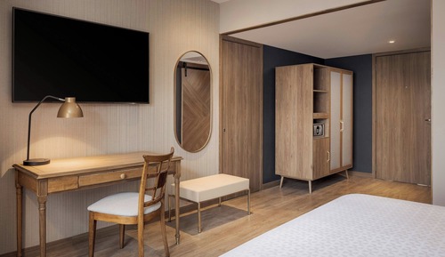 Standard Room, 1 King Bed