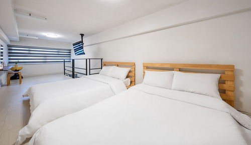 Basic Room, 1 Bedroom (101(private pool))