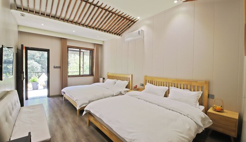 Exclusive Twin Room, Hill View