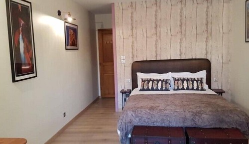 Comfort Room, Pool View