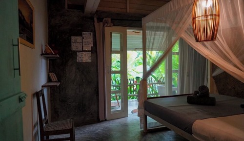 Deluxe Double Room, 1 Queen Bed, Garden View, Beachside
