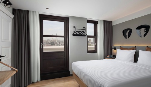 Suite, 1 Bedroom, Non Smoking, City View