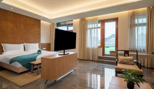 Exclusive Suite, Garden View