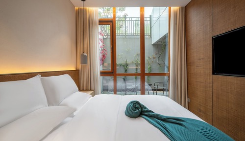 Comfort Double Room, Patio, Courtyard View