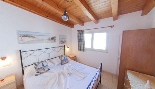 2 bedroom apartment with sea view and kitchen N6