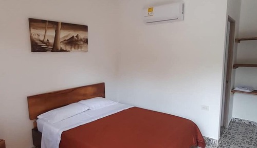 Comfort Room, Garden View