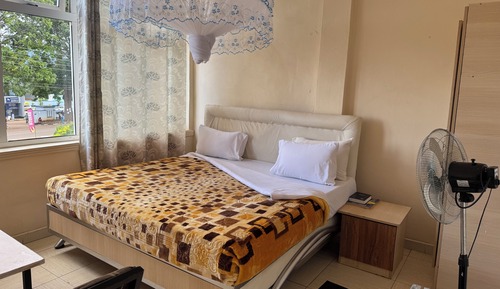 Deluxe Suite, City View