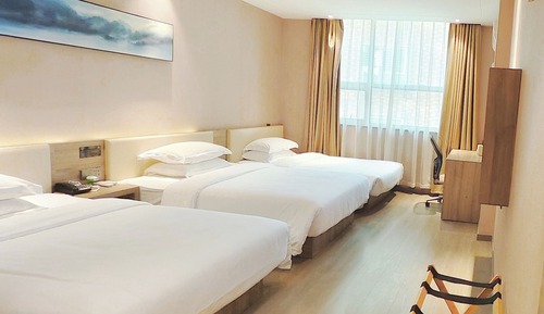 Superior Triple Room, City View