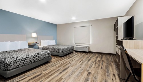 Suite, 2 Queen Beds, Accessible, Non Smoking