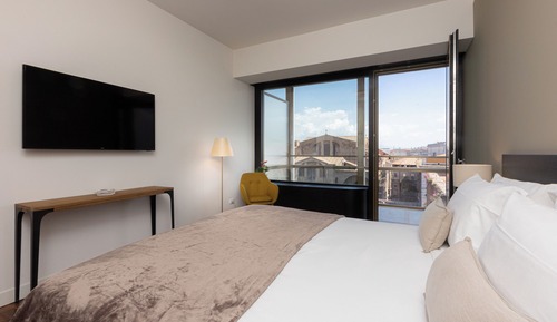 Comfort Apartment, City View