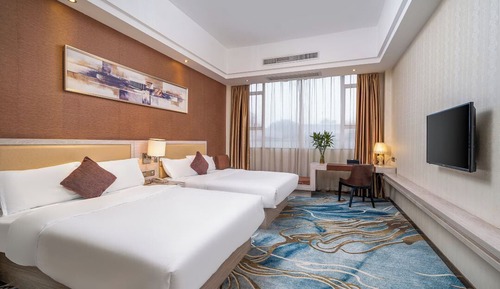 Comfort Twin Room, City View