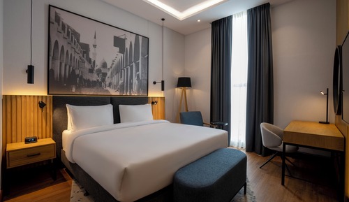 Premium Suite