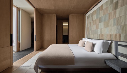 Deluxe Suite, Hill View